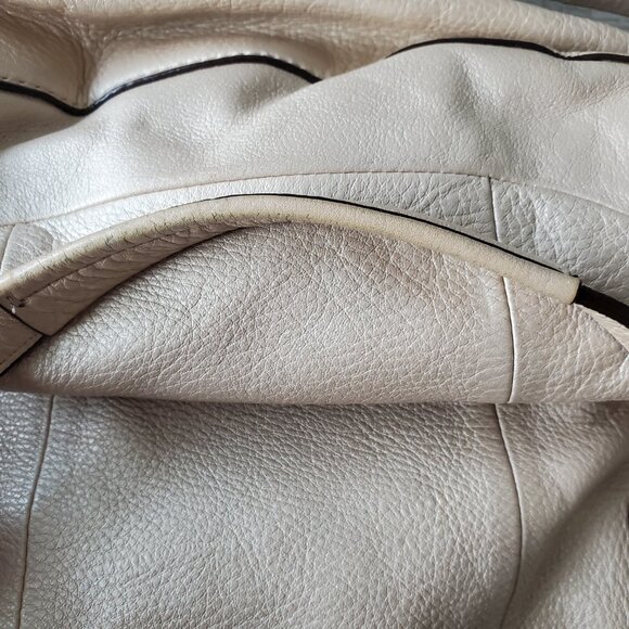 Coach metallic light pink hobo style bag - Picture 5 of 8